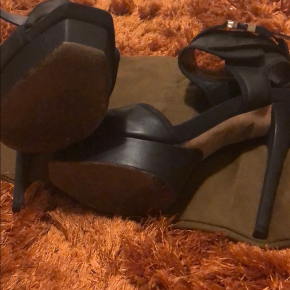 COPY - Gucci ankle wrap heels - Picture 3 of 7